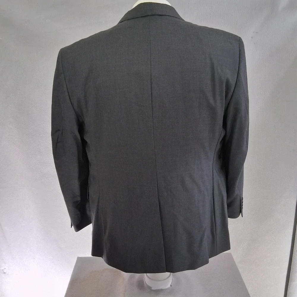 Jos A Bank Suit 46S 40x28 Gray Heathered Wool Two Button Flat Front No Cuff Pant